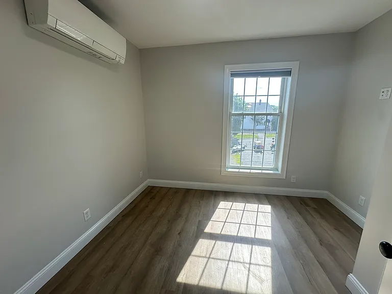 64 Holten St #202 — Photo 6