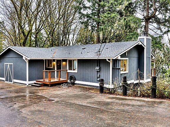 2nd image of 4610 Fir Dr NE