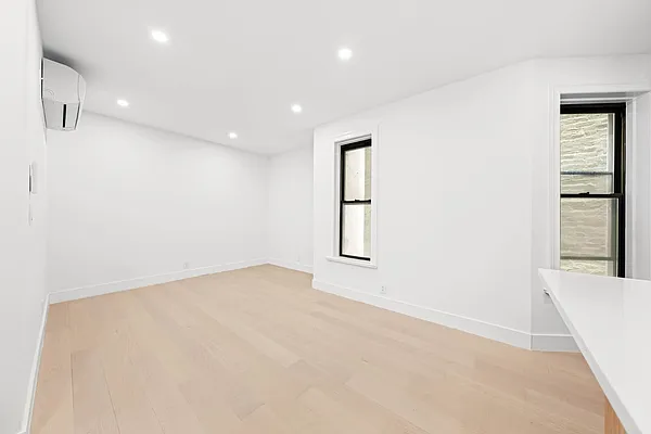 Rented by REAL New York | media 8