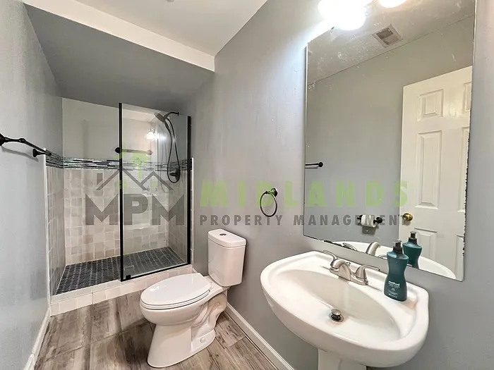 168 Springway Dr — Photo 36