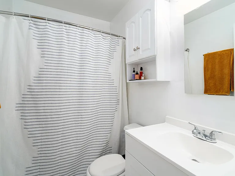 2644 N Baldwin St — Photo 19
