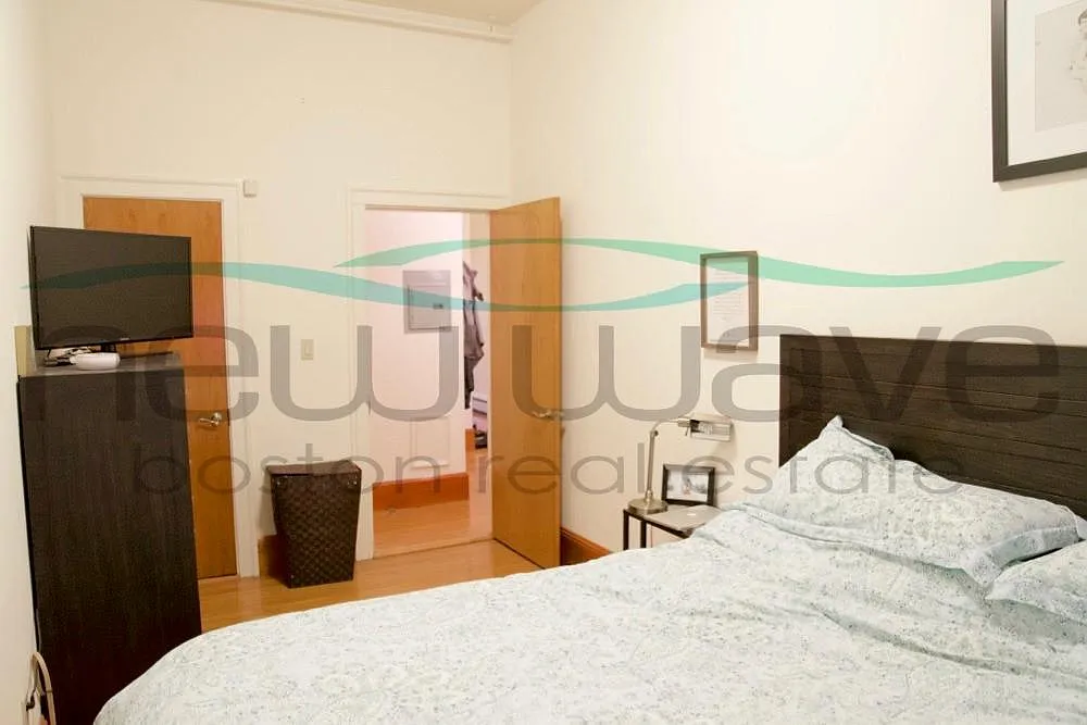 1 bed, 700 sqft, $3,050 — Photo 4