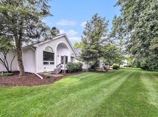 102 Quiet Creek Cir, Chelsea, MI