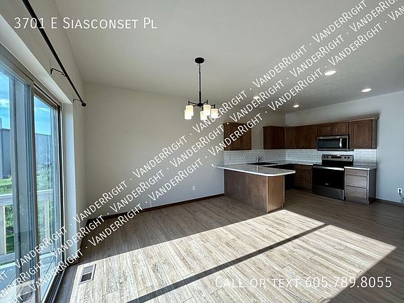 5th image of 3701 E Siasconset Pl