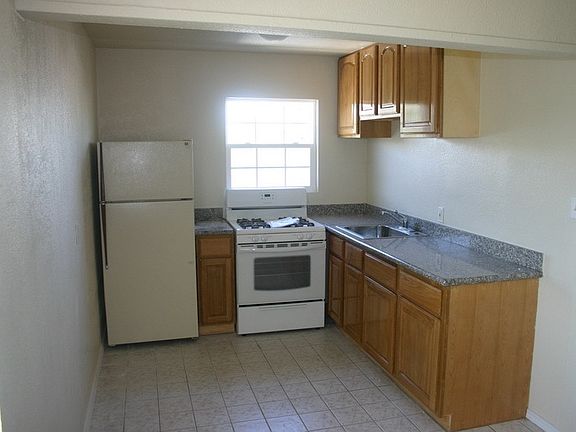 Full size Kitchen