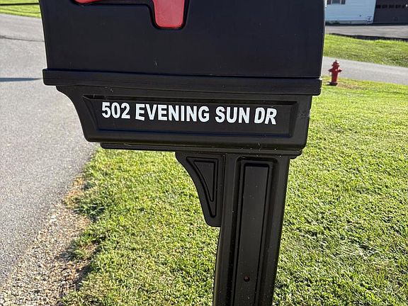 2nd image of 502 Evening Sun Dr