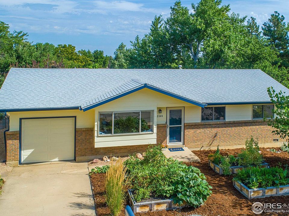 1st image of 2565 Woodstock Pl