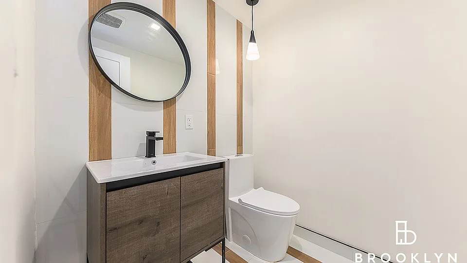 1692 Pacific Street — Photo 2