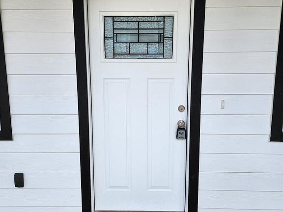 3rd image of 11748 White Cedar