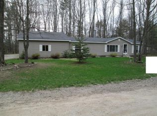 5682 Cochise Trl, Gaylord, MI 49735