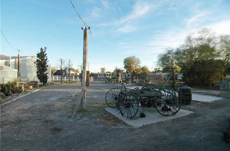 2nd image of 5520 Judson Ave