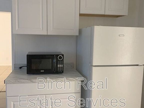 3rd image of 216 S Lincoln Ave