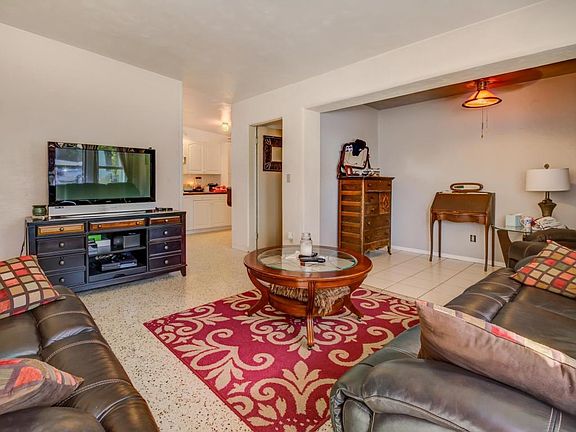 4th image of 3617 Cardinal Blvd