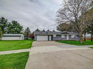 809 Main St, Arlington, WI 53911