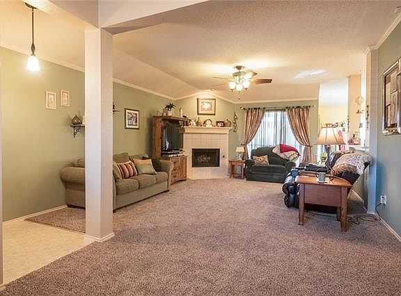 4th image of 202 Harvest Bend Dr