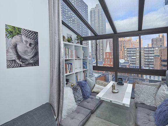 3rd image of 225 E 86th St APT 903