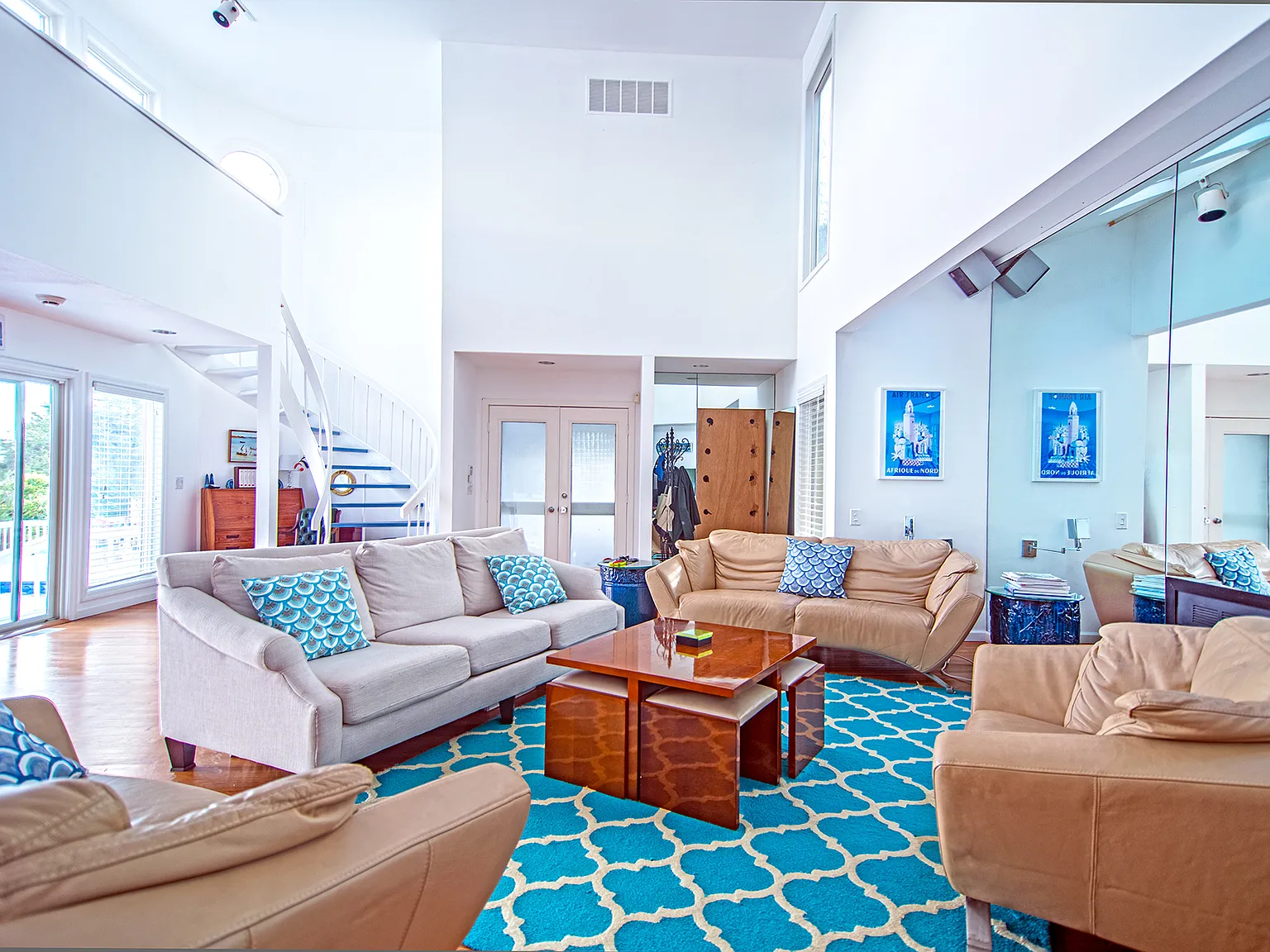 Spectacular Water Views & Heated Pool — Photo 4