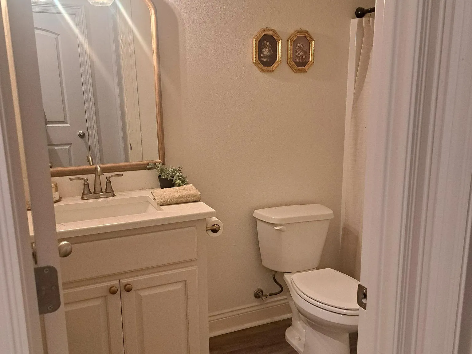3 bed, 2000 sqft, $2,000 — Photo 4