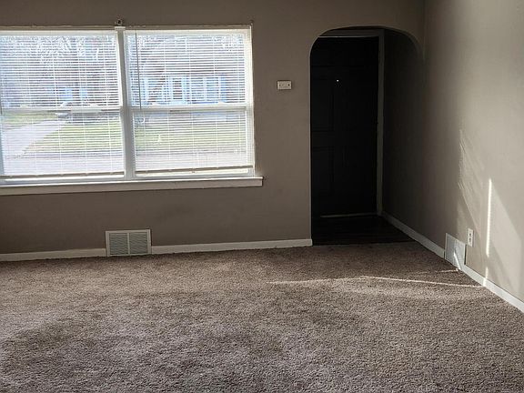 2nd image of 1039 Hurd Ave