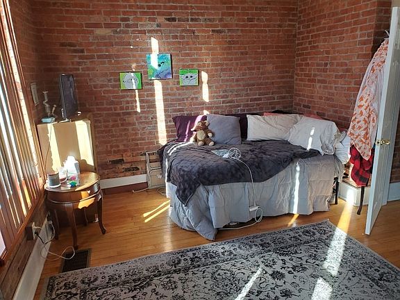 2nd image of 77 Court St APT 1