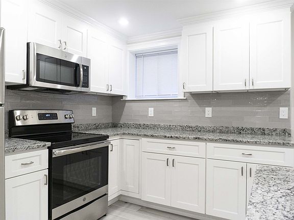 landlord_unit_photo_36801675_2