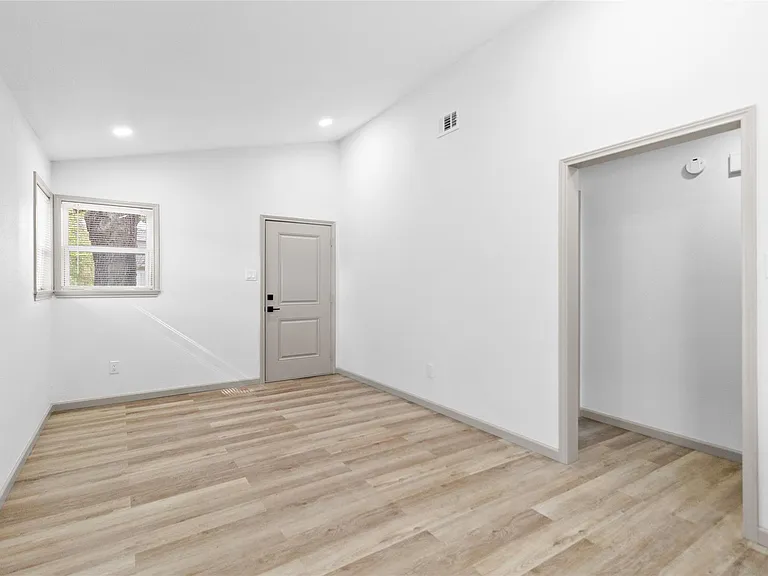 1503 Avenue P #R1 — Photo 6