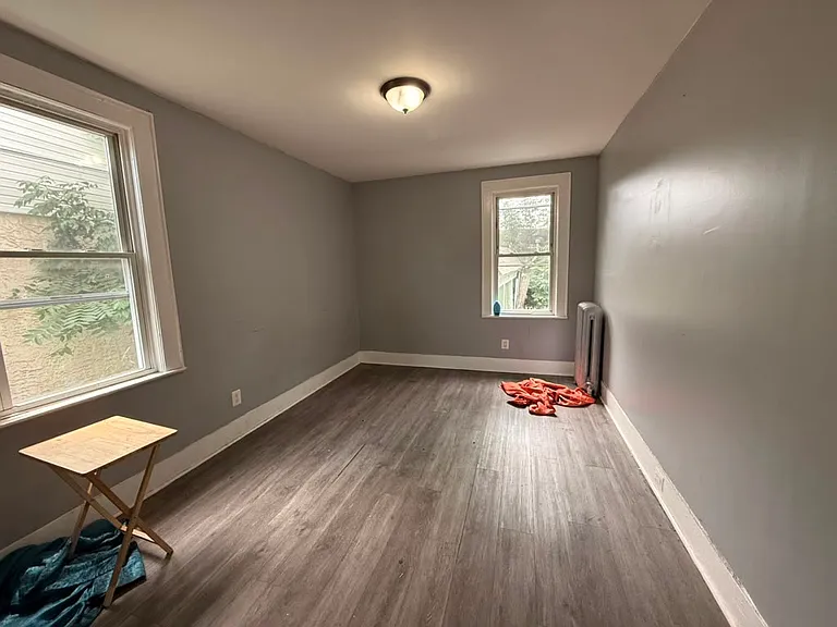 558 Lyons Ave #1L — Photo 5