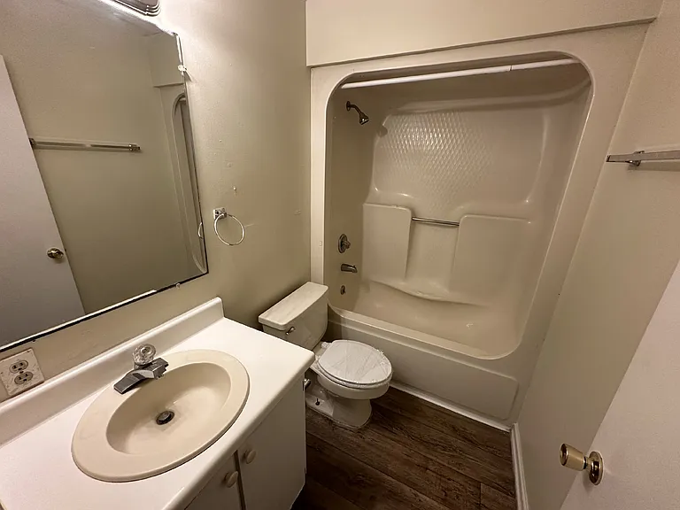 910 Brett Dr #19 — Photo 7