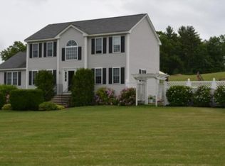 18 Longwood Ave, Londonderry, NH 03053