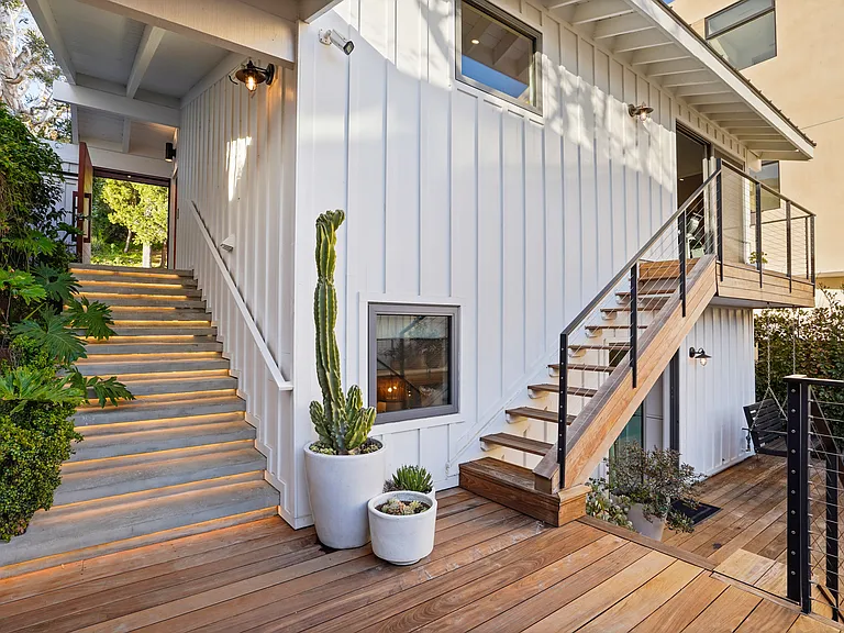 Bright, modern, and peaceful_welcome to your next getaway.