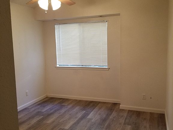 5th image of 248 E El Paso Ave #1