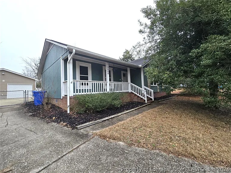 5600 Woodlake Ct — Photo 2