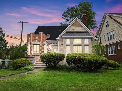 294 Riverside Dr, Detroit, MI, 48215