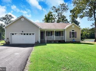 1104 S Glebe Rd, Montross, VA 22520