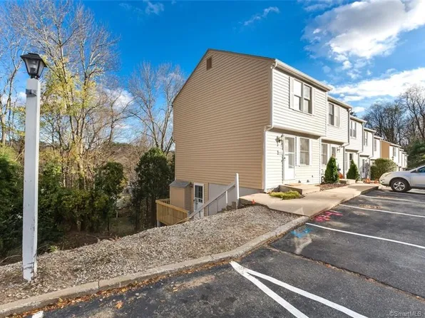 (undisclosed Address), Stafford Springs, CT 06076