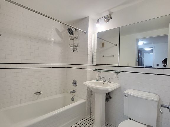 5th image of 300 W 135th St APT 3L
