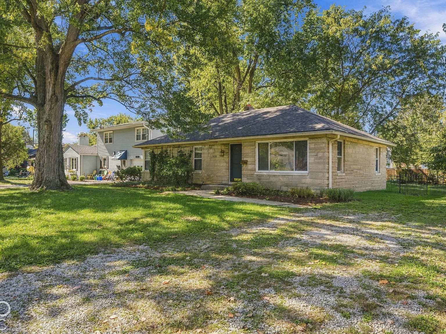 3 bed, 1.5 bath, 2177 sqft, $2,395 — Photo 2
