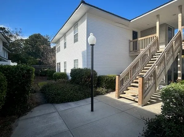 806 W Island Square Dr, Saint Simons Island, GA 31522