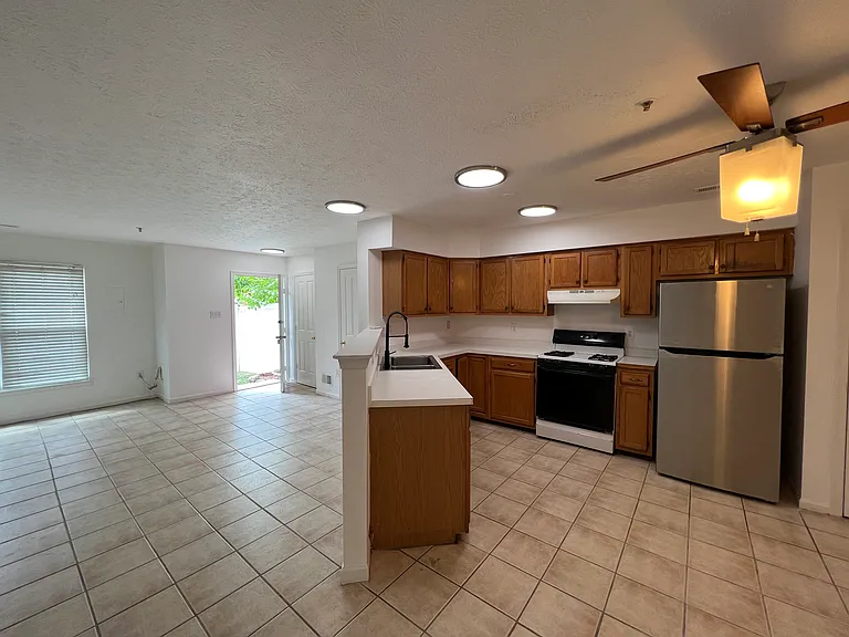 1809 Watch House Cir S — Photo 3