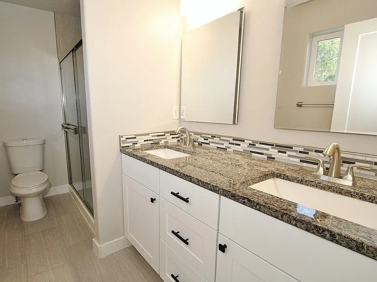 5052 N Alworth St — Photo 15