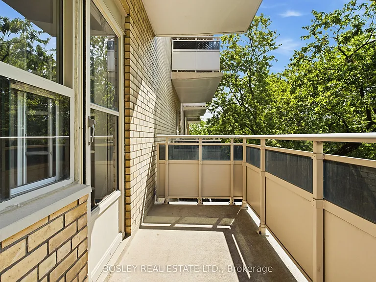 85 Lawton Blvd #403 — Photo 16