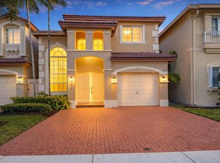 11541 NW 68th Ter, Doral, FL 33178
