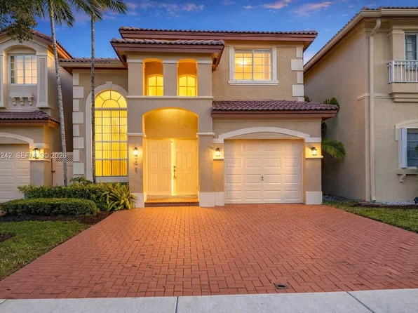 11541 NW 68th Ter, Doral, FL 33178