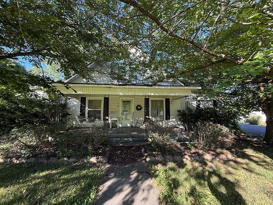 1st image of 1046 Lakeway Dr