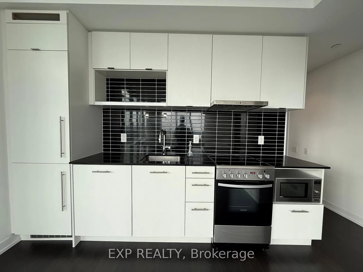 2 bed, $3,200 — Photo 4