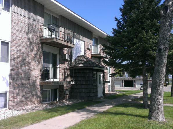 904 Hackberry Dr #3