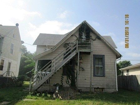 5th image of 826 W 15th St