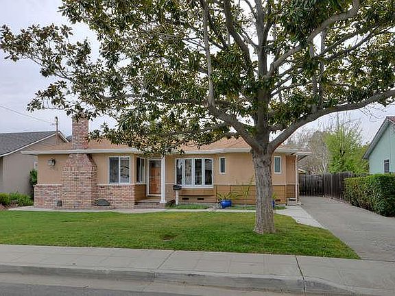 2nd image of 2962 Fresno St