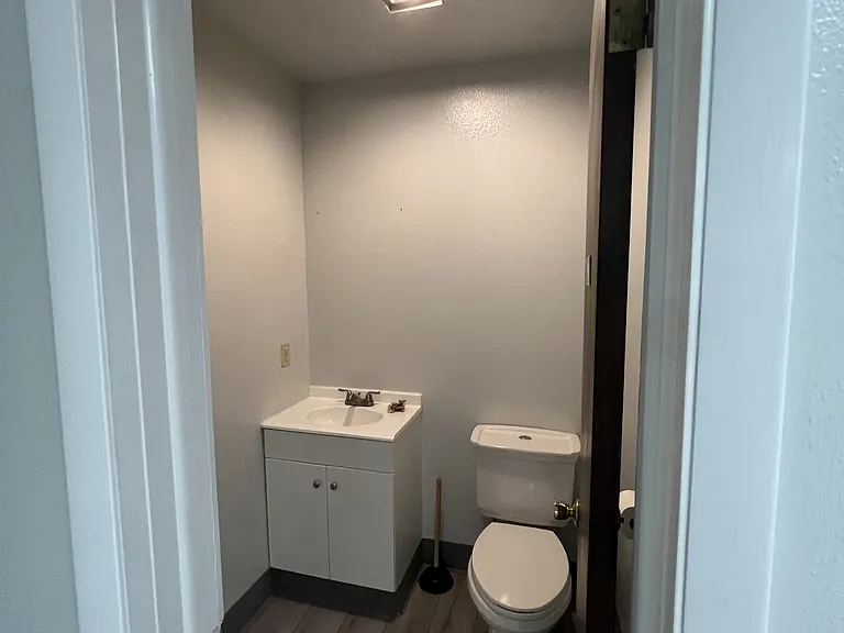 220 E Edison St #1 — Photo 8