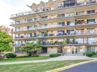 8300 E Jefferson Ave #104, Detroit, MI 48209